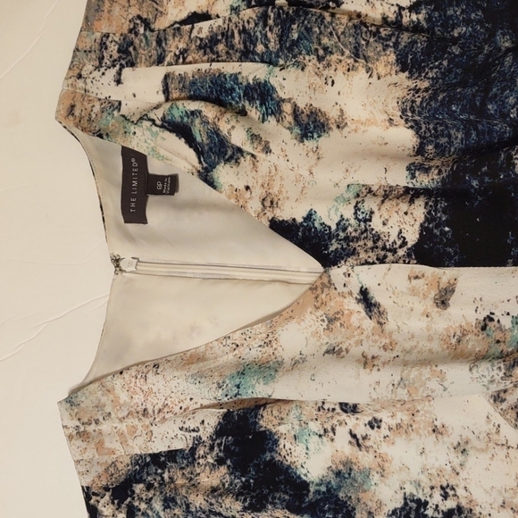 The Limited Abstract Design Tie waist short dress - Picture 3 of 10